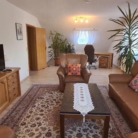 Gemuetliche 120 Qm Ferienwohnung Mit Balkon 아델스도프 외부 사진